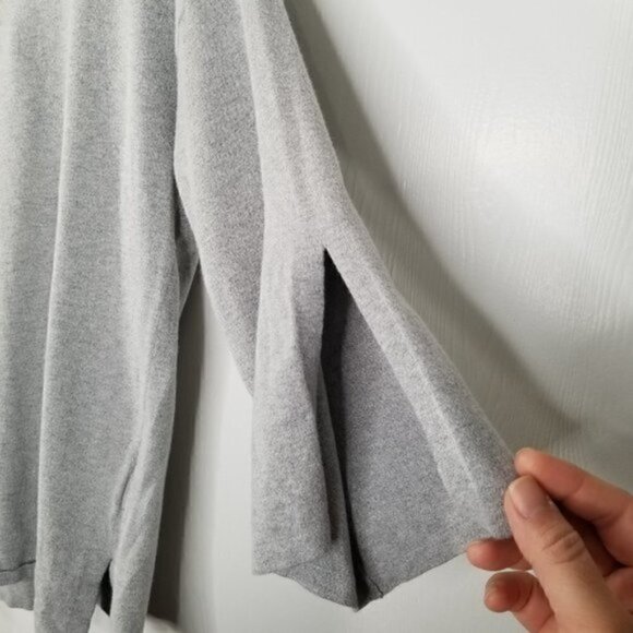 Philosophy Grey Slouchy Oversized 3/4 Sleeve Knit - Picture 5 of 7